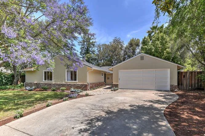 1909 Farndon, Los Altos, CA 94024