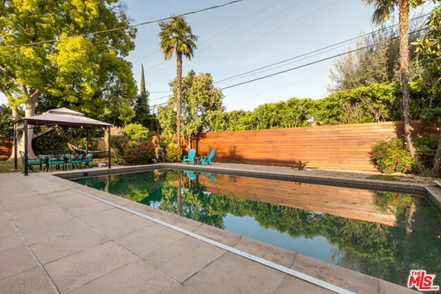 5524 Mammoth, Sherman Oaks, CA 91401