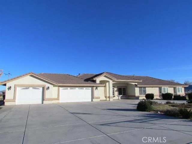 8881 10th, Hesperia, CA 92345