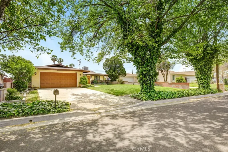 2267 Adams, San Bernardino, CA 92407