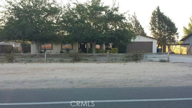 11795 Kiowa, Apple Valley, CA 92308