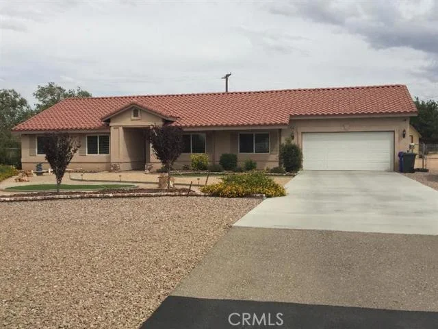 12327 Tamiani, Apple Valley, CA 92308