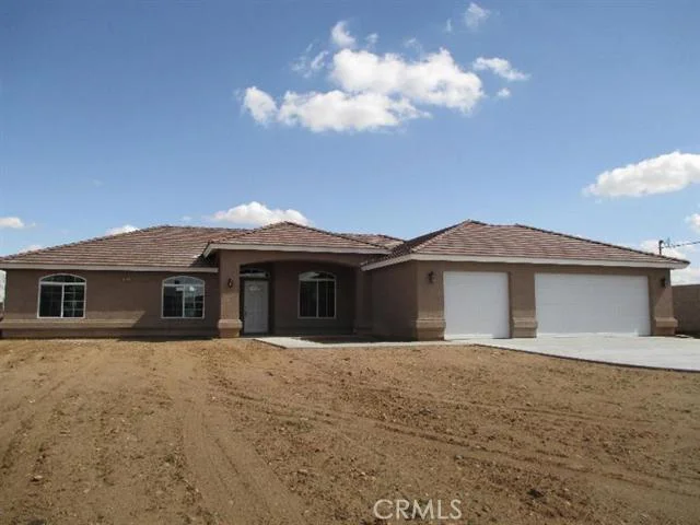 11374 3rd, Hesperia, CA 92345