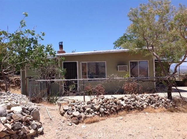 8762 Joshua, Apple Valley, CA 92308