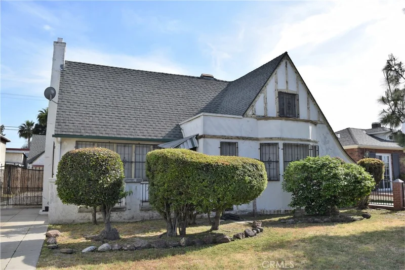 2560 Flower, Huntington Park, CA 90255
