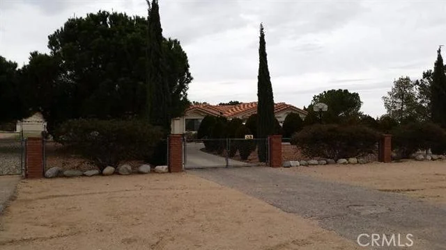 8788 3rd, Hesperia, CA 92345