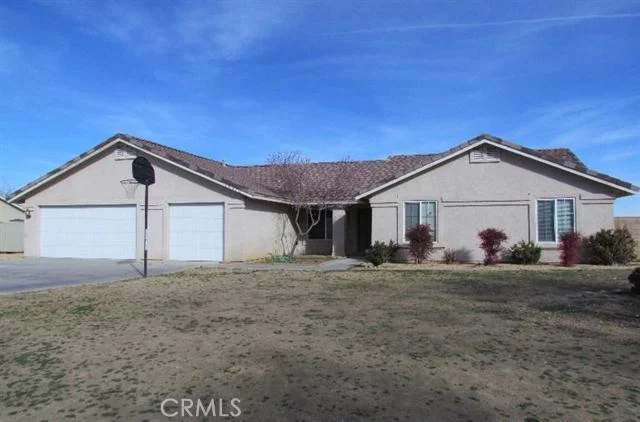 18810 Shoshonee, Apple Valley, CA 92307