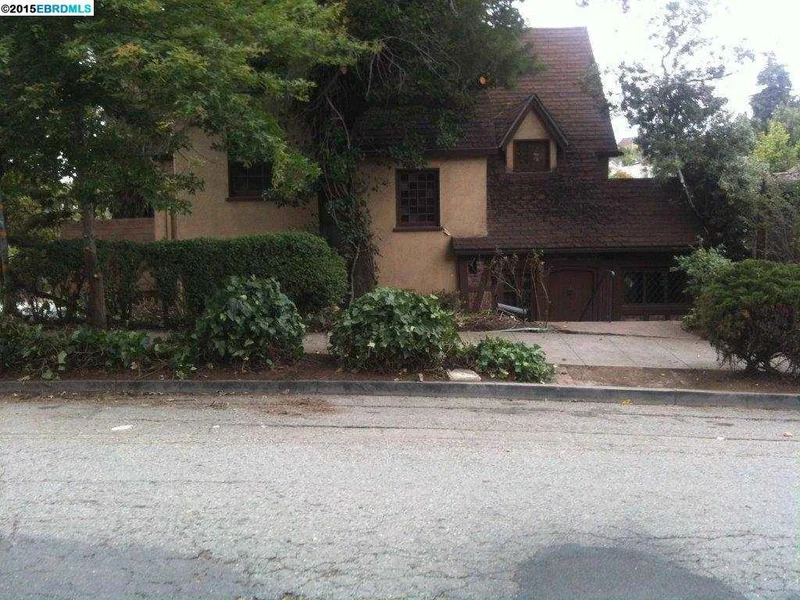 847 28th St, Oakland, CA 94610