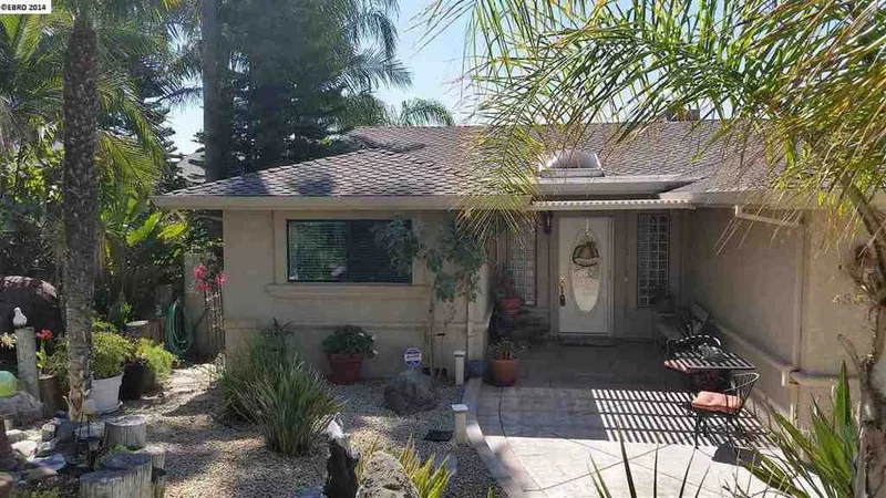 4555 Discovery Pt, Discovery Bay, CA 94514-9520