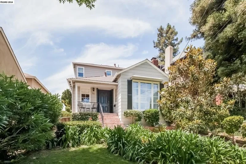 1027 Winsor Ave, Oakland, CA 94610-1103