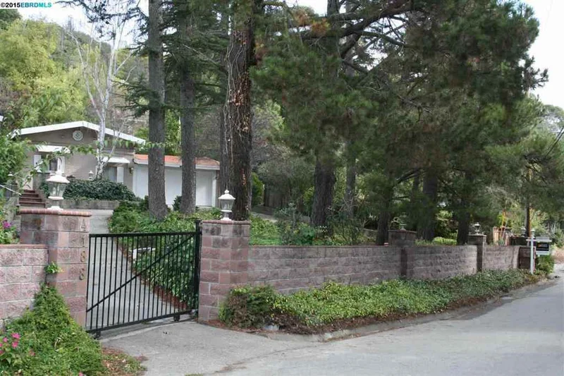 4188 Saint Andrews Road, Oakland, CA 94605