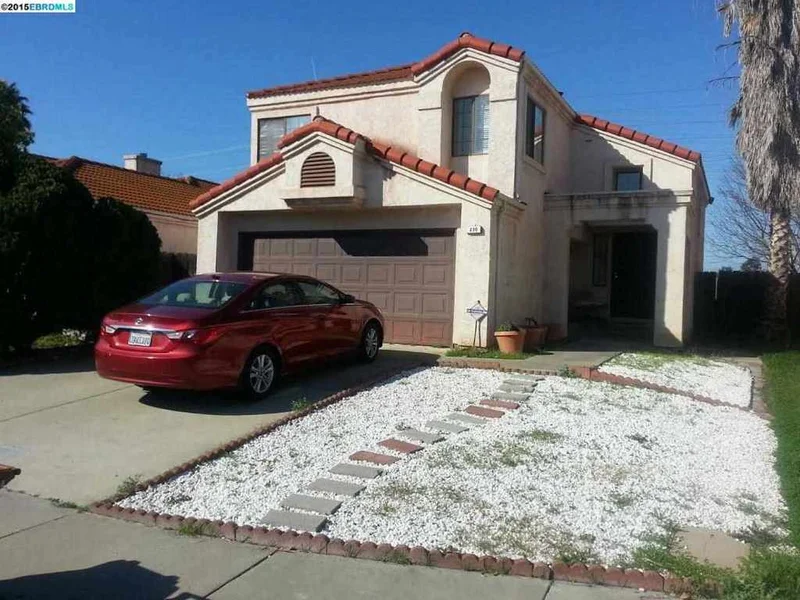 230 Case Dr, Pittsburg, CA 94565-3777