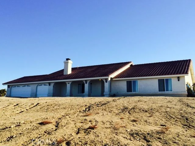 1029 Elsinore, Pinon Hills, CA 92372