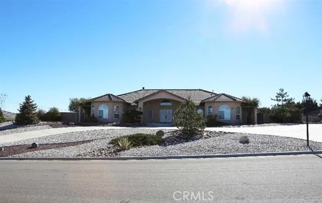 11445 Oak Ridge, Oak Hills, CA 92344