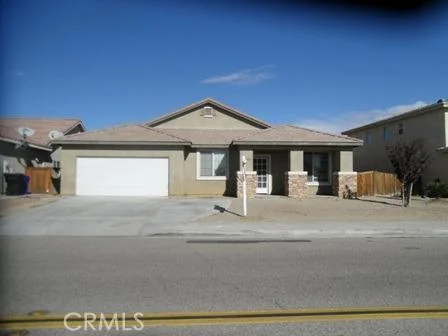 11758 Luna, Victorville, CA 92392