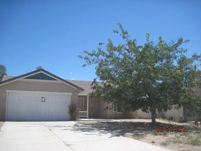 11825 Cambridge, Adelanto, CA 92301