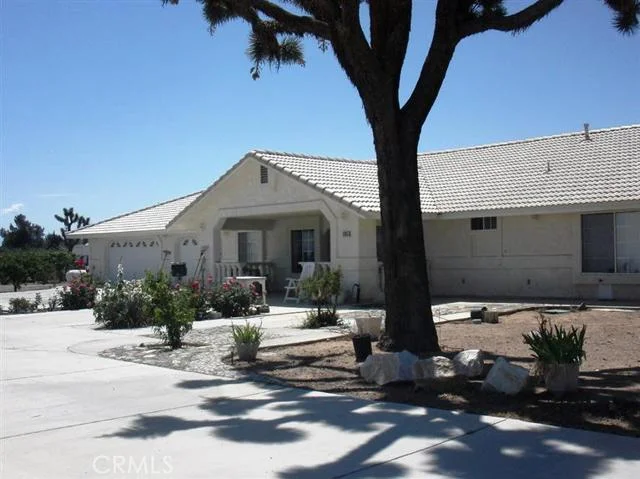 11345 Phelan, Oak Hills, CA 92344