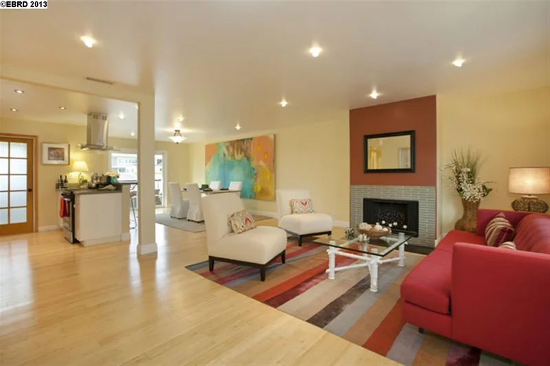 6211 Telegraph Ave #25, Oakland, CA 94609-1326
