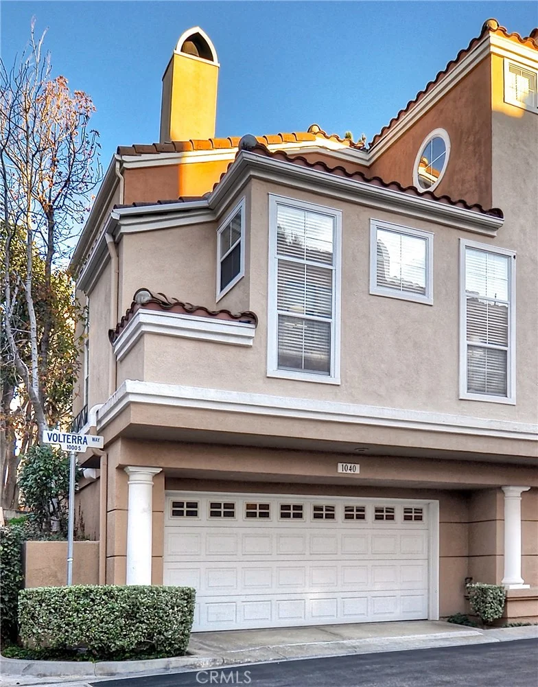 1040 Volterra, Anaheim Hills, CA 92808