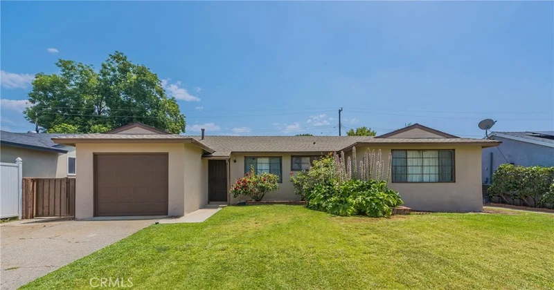 6138 Oakbank, Azusa, CA 91702