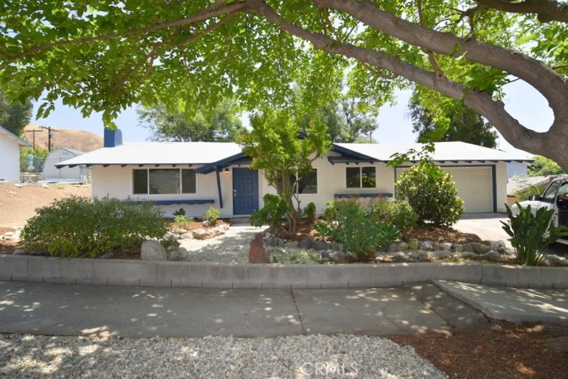 11250 Dominica, Sylmar, CA 91342