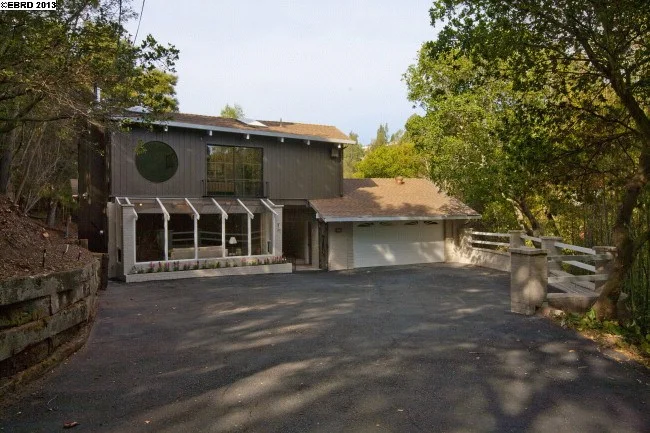 4611 Oak Hill Rd, Oakland, CA 94605-4636