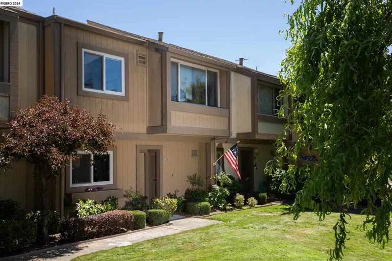 1157 Admiralty Ln, Alameda, CA 94502-6963