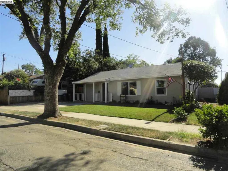 2752 Alcala St, Antioch, CA 94509-4803