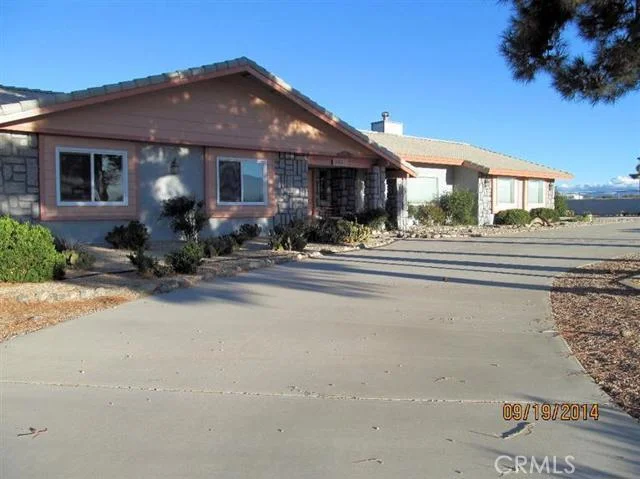 9037 Joshua, Oak Hills, CA 92344