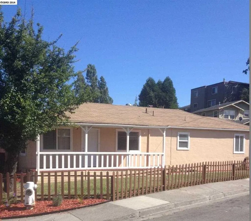 6208 Bernhard Ave, Richmond, CA 94805-1658