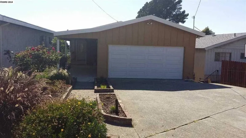 6244 Arlington Blvd, Richmond, CA 94805-1602