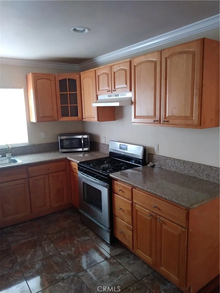 275 Alexander, San Bernardino, CA 92404