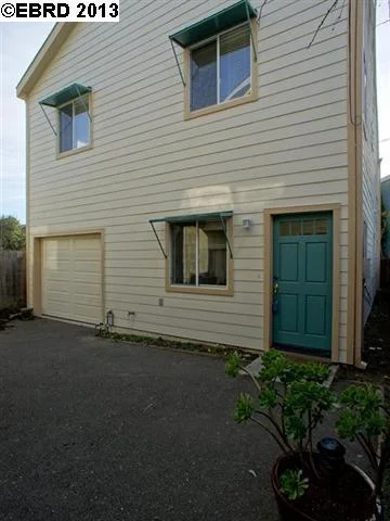6291 Vallejo St #2, Emeryville, CA 94608-2128