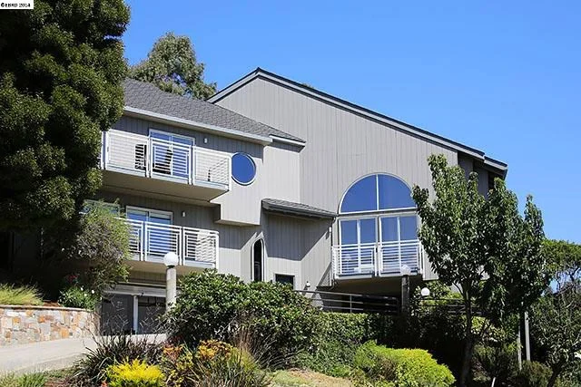 100 Crest Rd, Piedmont, CA 94611-3352