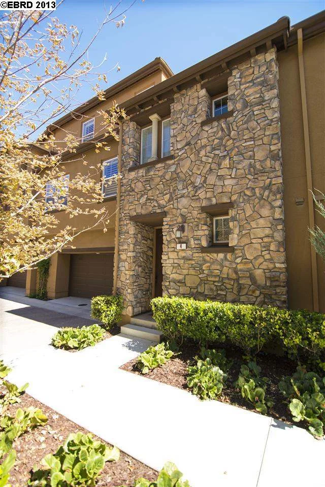 545 Heligan Ln #4, Livermore, CA 94551