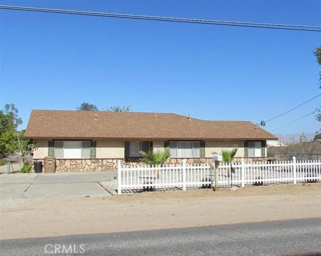 11615 Oakwood, Hesperia, CA 92345