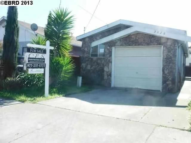 3026 Center Ave, Richmond, CA 94804-3063