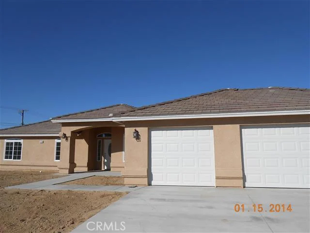 8762 3rd, Hesperia, CA 92345
