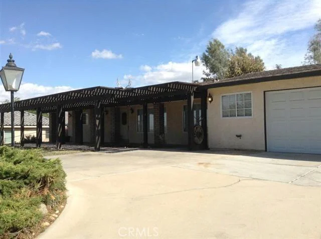 18539 Temecula, Hesperia, CA 92345