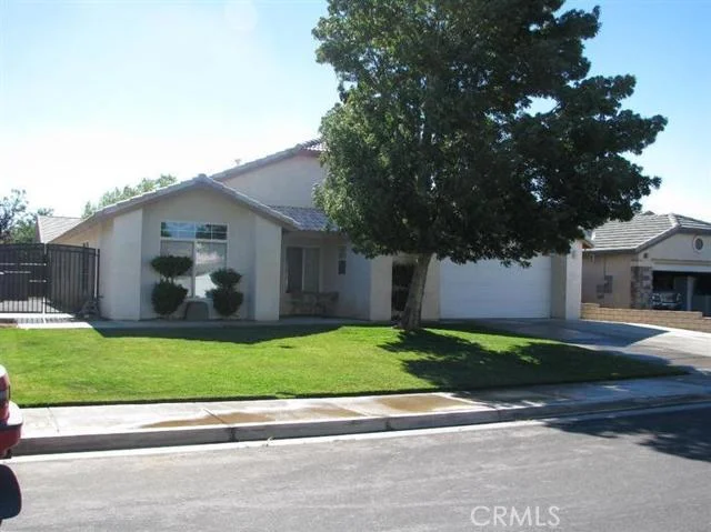 8952 Fallbrook, Hesperia, CA 92344