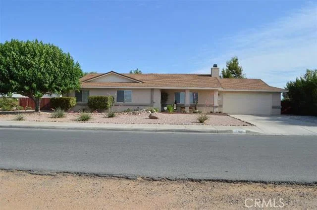 23085 Powhatan, Apple Valley, CA 92308