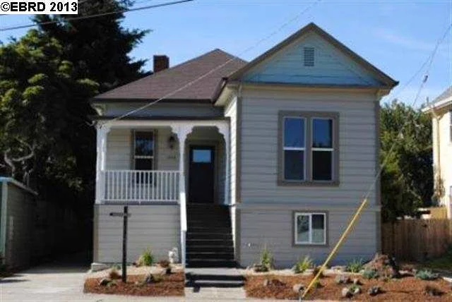 1042 53rd St, Oakland, CA 94608-3102