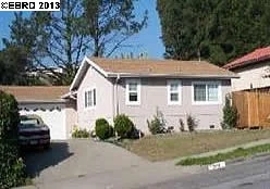 2712 Barnard St, Richmond, CA 94806-2706
