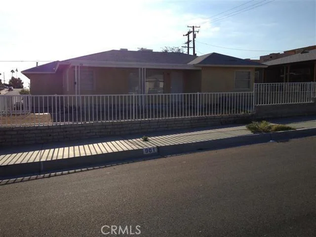 901 2nd, Barstow, CA 92311