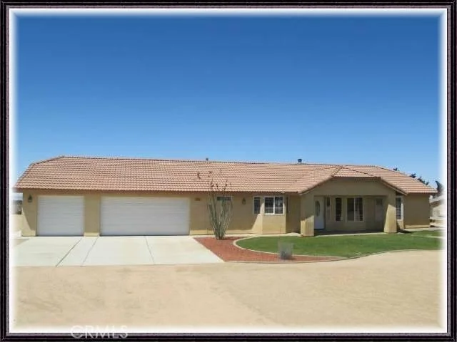 5248 Elsinore, Phelan, CA 92371