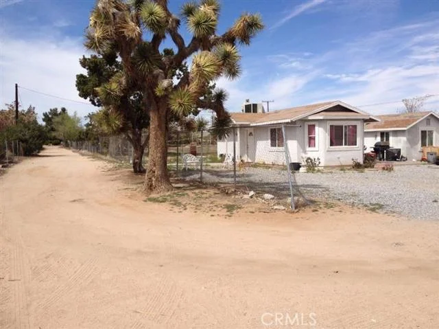 8613 C, Hesperia, CA 92345