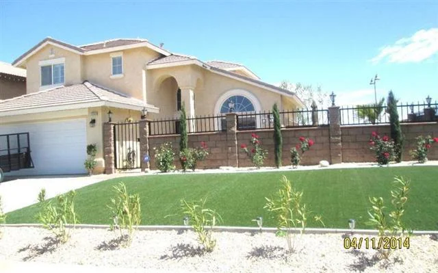 12253 Knobhill, Victorville, CA 92392