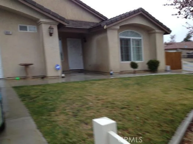 9088 Powell, Hesperia, CA 92344