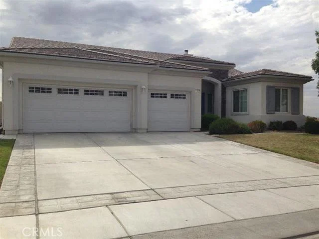10356 Silverberry, Apple Valley, CA 92308