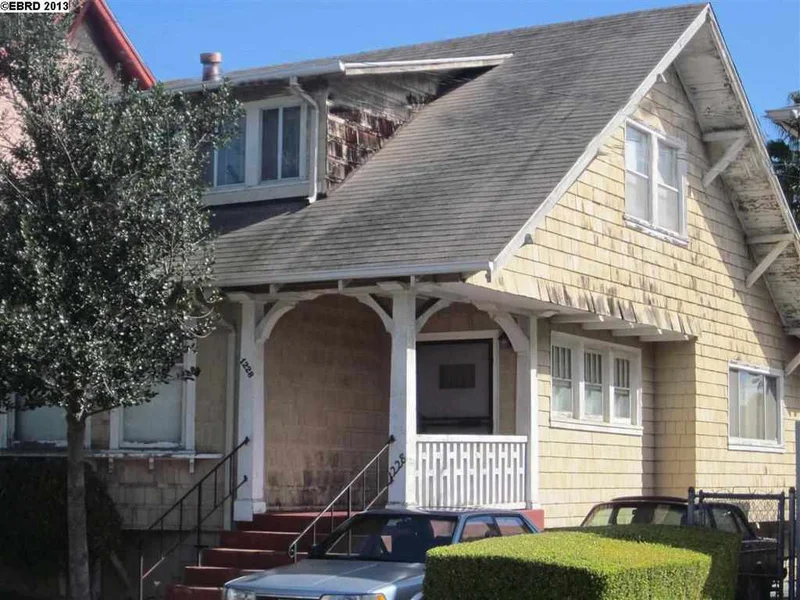 1228 Burnett St, Berkeley, CA 94702-2406